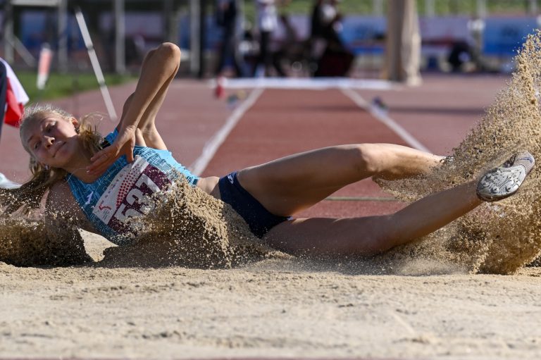 401-Long-Jump-Girl-Heptathlon-5-_EK10881_web-res-768x511