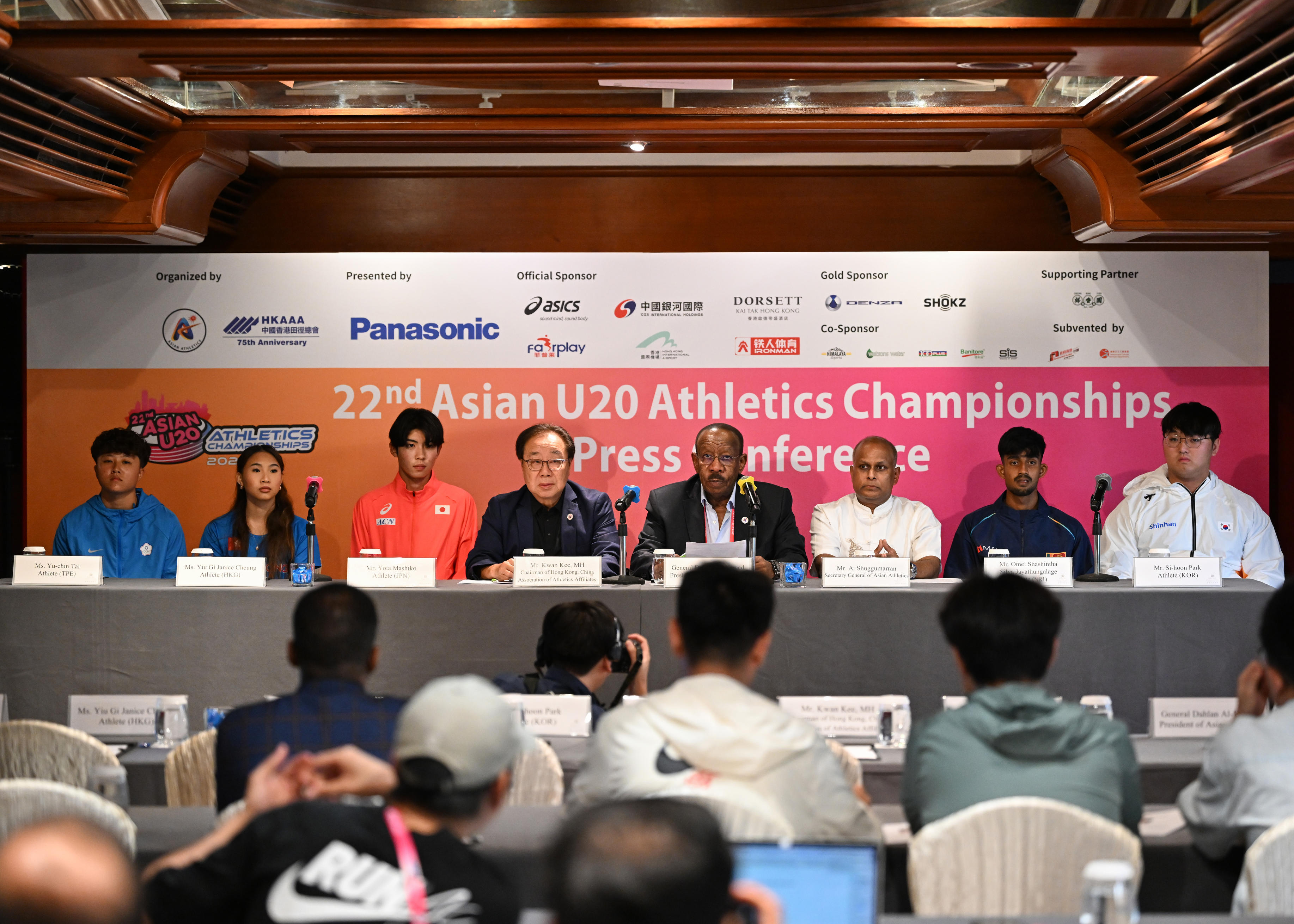 Press Conf-003
