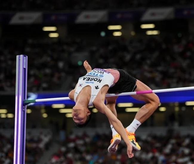 Day 4 – Woo gets silver in high jump to swell Asian tally