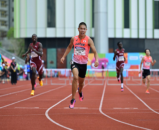Teen hurdler Goto smashes 50-second barrier