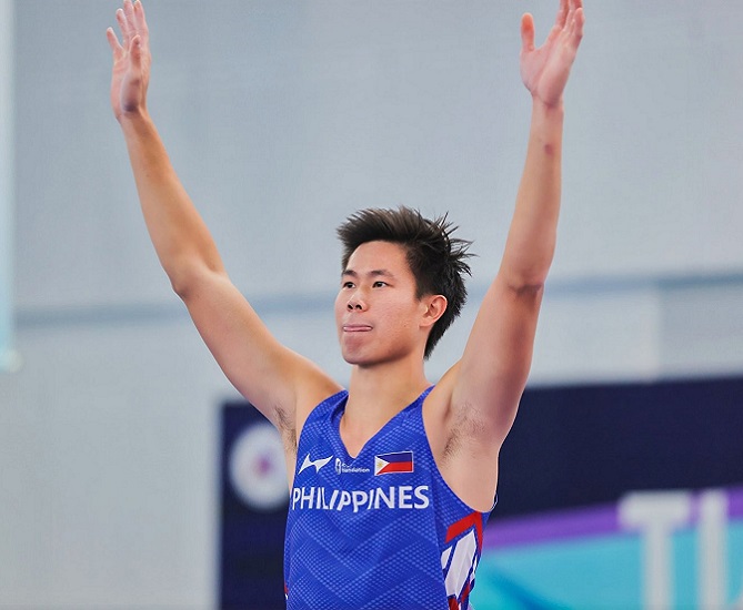 Obiena completes Asian collection winning pole vault gold